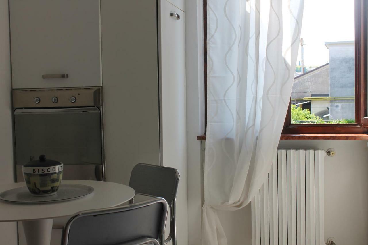 Indesenzano Apartment Desenzano del Garda Bagian luar foto