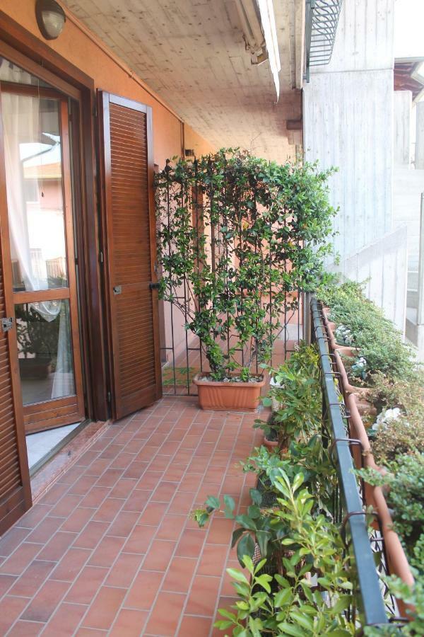 Indesenzano Apartment Desenzano del Garda Bagian luar foto