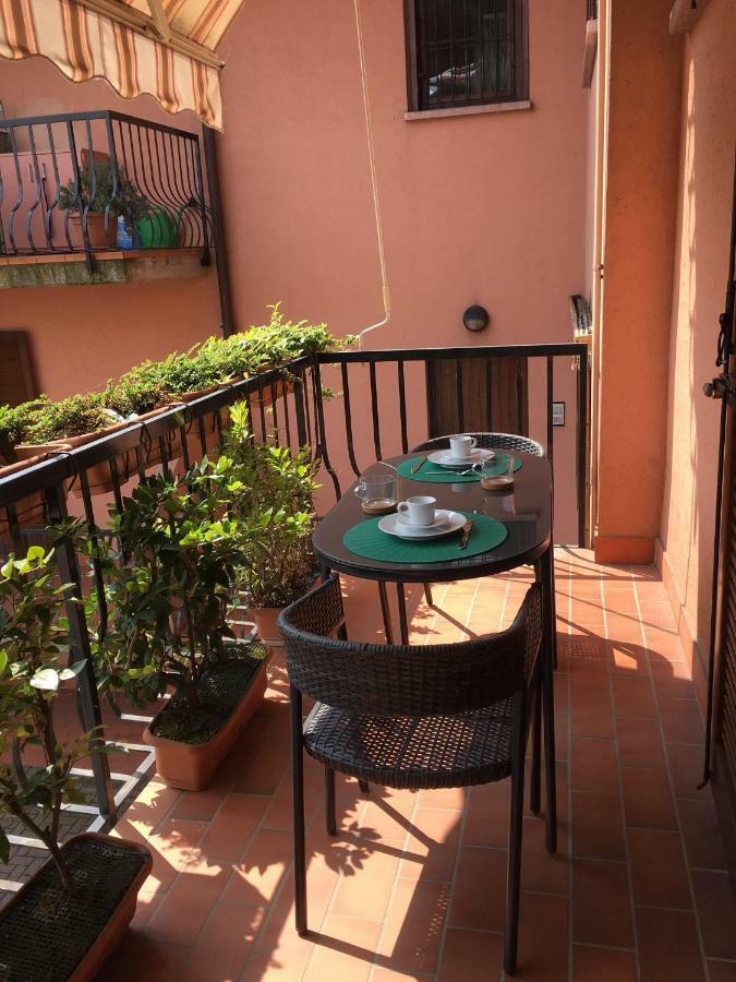 Indesenzano Apartment Desenzano del Garda Bagian luar foto