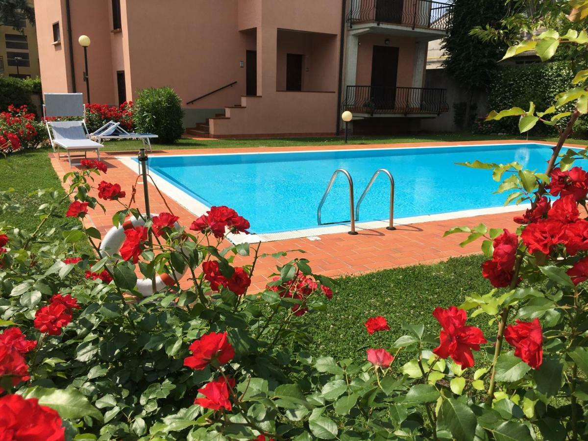 Indesenzano Apartment Desenzano del Garda Bagian luar foto