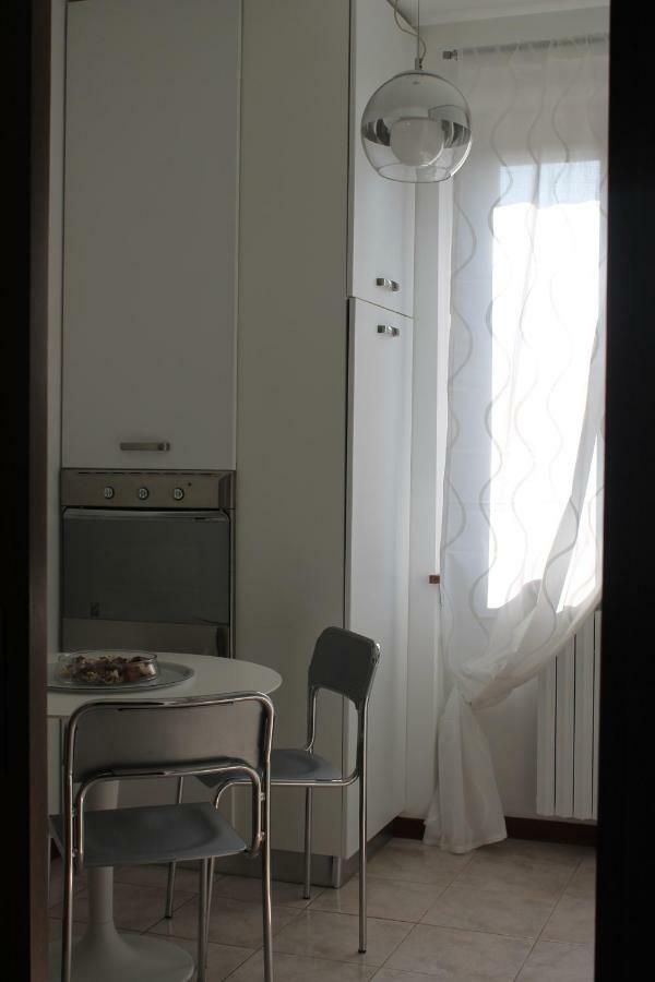 Indesenzano Apartment Desenzano del Garda Bagian luar foto
