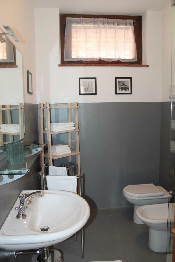 Indesenzano Apartment Desenzano del Garda Bagian luar foto