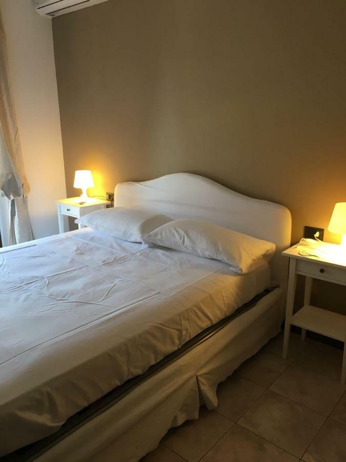 Indesenzano Apartment Desenzano del Garda Bagian luar foto