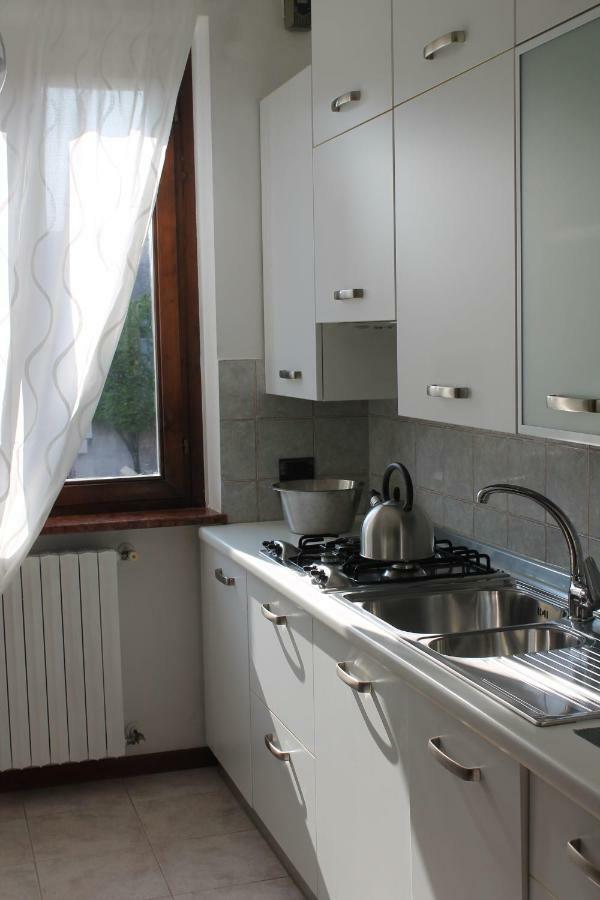 Indesenzano Apartment Desenzano del Garda Bagian luar foto