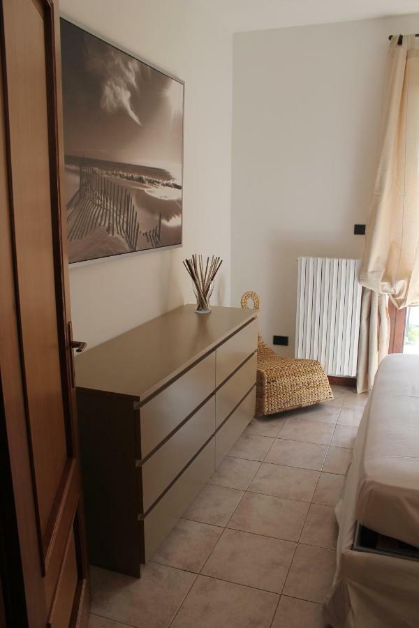 Indesenzano Apartment Desenzano del Garda Bagian luar foto