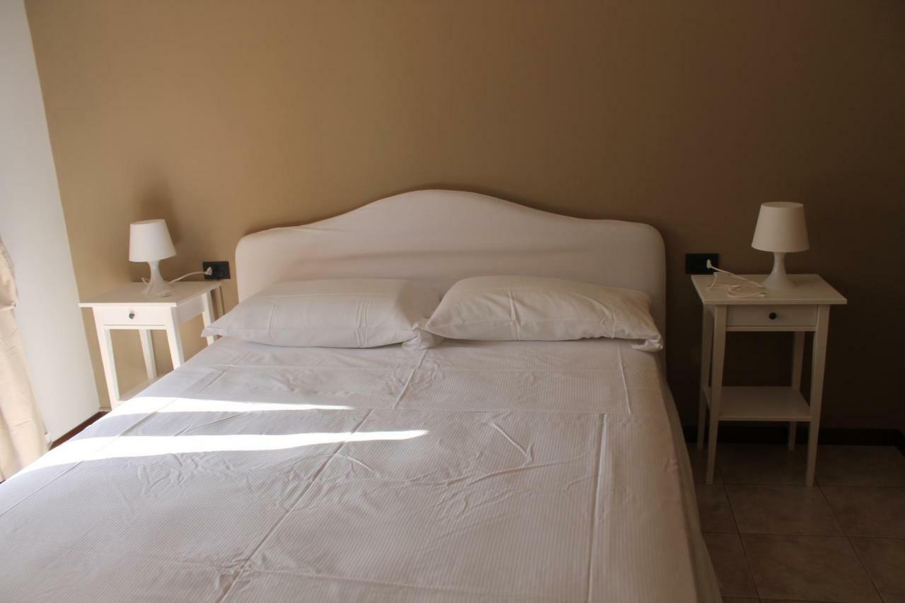 Indesenzano Apartment Desenzano del Garda Bagian luar foto